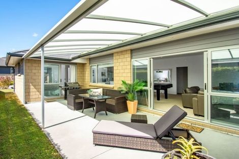Photo of property in 28 Excelsa Place, Papamoa Beach, Papamoa, 3118