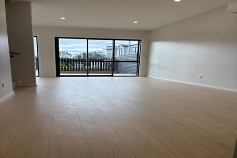 Photo of property in 28/14 Scott Road, Hobsonville, Auckland, 0616