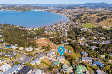 Photo of property in 9 Christa Court, Whitianga, 3510