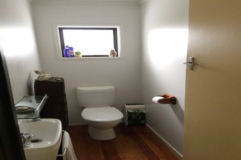 Photo of property in 29 Paynters Avenue, Strandon, New Plymouth, 4312