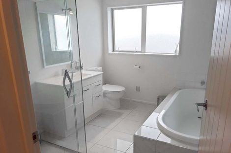 Photo of property in 42 Kinsella Crescent, Aidanfield, Christchurch, 8025