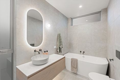 Photo of property in 1 Oxenhope Road, Richmond Hill, Christchurch, 8081