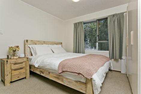 Photo of property in 2/1 Cantina Avenue, Bayview, Auckland, 0629