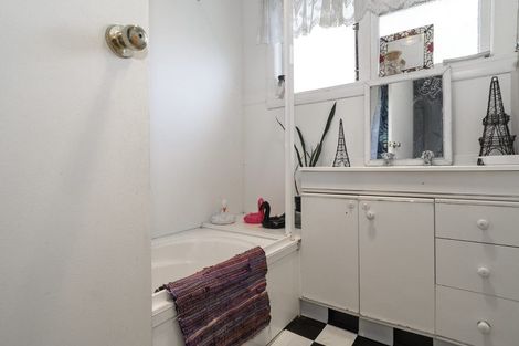 Photo of property in 15a Oxford Street, Parkvale, Tauranga, 3112