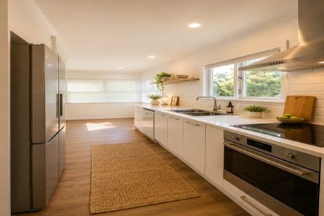 Photo of property in 5 Thomas Rea Place, Te Atatu South, Auckland, 0610