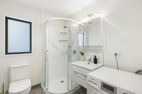 Photo of property in 2 Claude Road, Stanmore Bay, Whangaparaoa, 0932