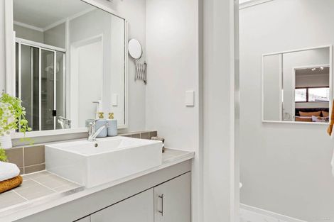 Photo of property in 13 Centorian Drive, Windsor Park, Auckland, 0632