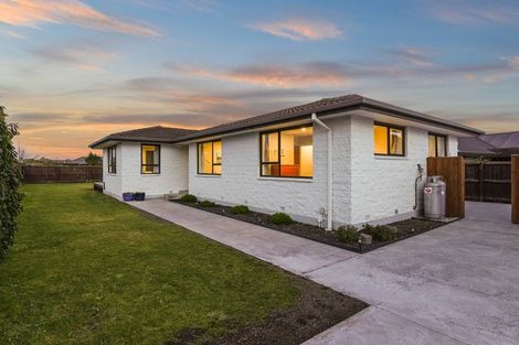 Photo of property in 83 Arcon Drive, Broomfield, Christchurch, 8042