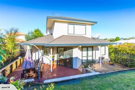 Photo of property in 1/3 Mossop Rise, Glenfield, Auckland, 0629