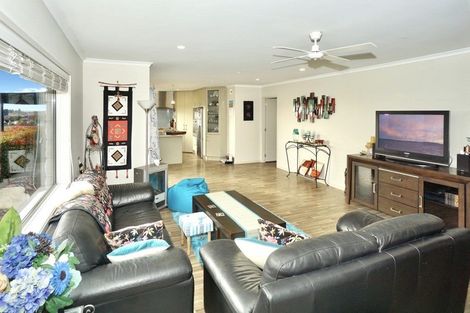 Photo of property in 8c Wiltshire Place, Te Puke, 3119