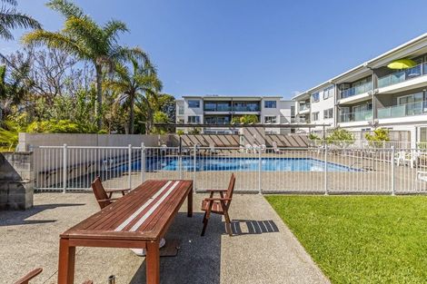 Photo of property in Bay Palms Apartments, 2/30c Bute Road, Browns Bay, Auckland, 0630