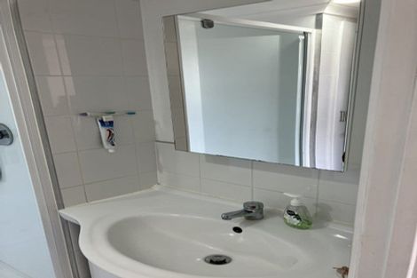 Photo of property in The Rennaissance, 13h/18 Ronwood Avenue, Manukau, Auckland, 2104