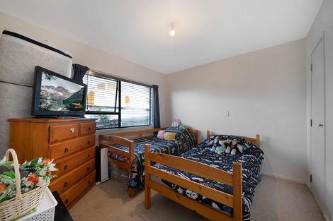Photo of property in 2/191 Don Buck Road, Massey, Auckland, 0614