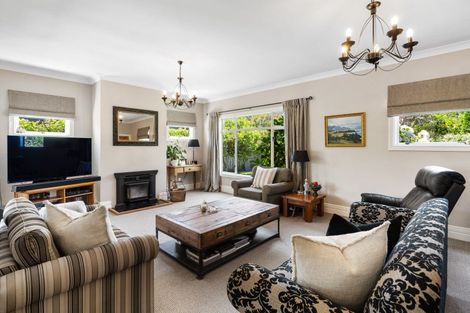 Photo of property in 15 Ross Place, Greenmeadows, Napier, 4112