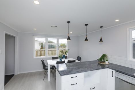 Photo of property in 42 Robinson Crescent, Westbrook, Palmerston North, 4412