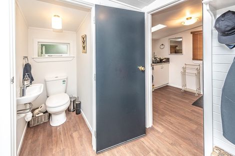 Photo of property in 24 Brassey Road, Saint Johns Hill, Whanganui, 4500