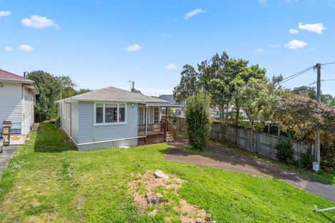 Photo of property in 20 Chilcott Road, Henderson, Auckland, 0612