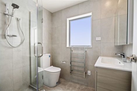 Photo of property in 47b Gossamer Drive, Pakuranga Heights, Auckland, 2010