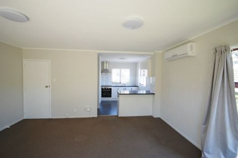 Photo of property in 1/16 Roberts Road, Glenfield, Auckland, 0629