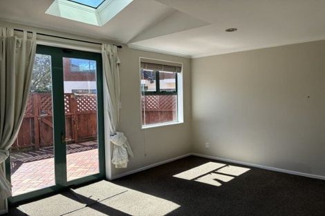 Photo of property in Mt Carmel Mews, 1/9 Arawa Road, Hataitai, Wellington, 6021