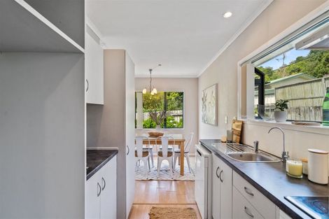 Photo of property in 90 Esmeralda Street, Welcome Bay, Tauranga, 3112