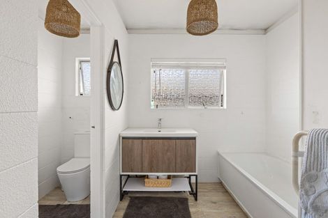 Photo of property in 1/73 Florence Avenue, Orewa, 0931