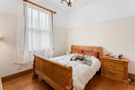 Photo of property in 200 Huia Road, Titirangi, Auckland, 0604