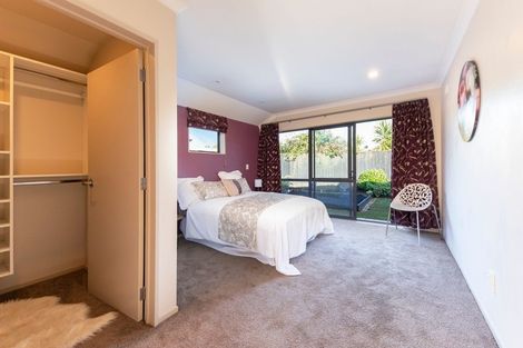 Photo of property in 34a Wattle Street, New Lynn, Auckland, 0600