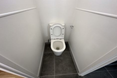 Photo of property in 25b Borrowdace Avenue, Botany Downs, Auckland, 2010