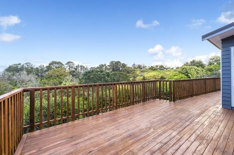 Photo of property in 94 Lake Panorama Drive, Henderson Valley, Auckland, 0612
