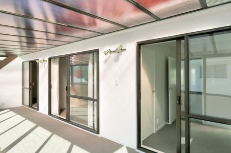 Photo of property in 39 Thurleigh Grove, Karori, Wellington, 6012