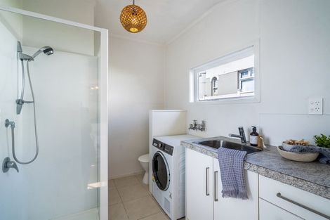 Photo of property in 1/223 Onewa Road, Birkenhead, Auckland, 0626