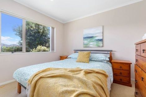 Photo of property in 14 Greta Banks Place, Wattle Downs, Auckland, 2103
