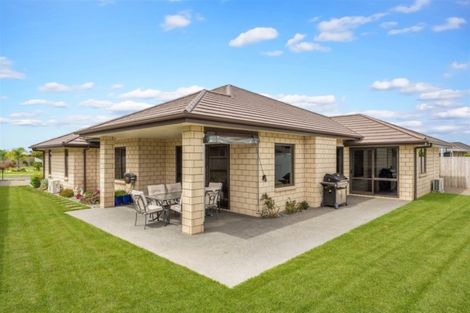 Photo of property in 215 Cumberland Drive, Flagstaff, Hamilton, 3210