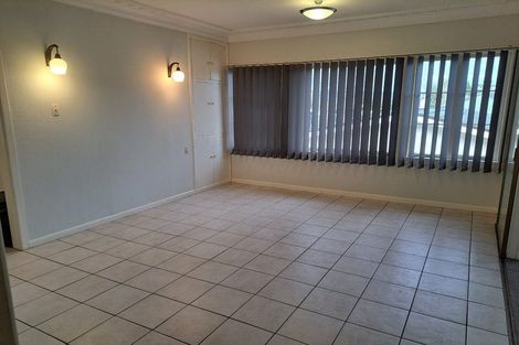 Photo of property in 280 Great South Road, Papakura, 2110