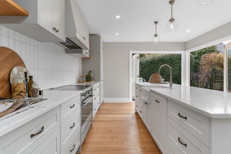 Photo of property in 43 Tomes Road, St Albans, Christchurch, 8052