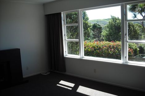 Photo of property in 19a Huntingdon Street, Northland, Wellington, 6012