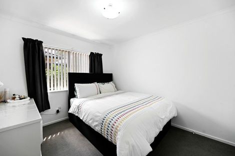 Photo of property in 56 Farnborough Drive, Grandview Heights, Hamilton, 3200