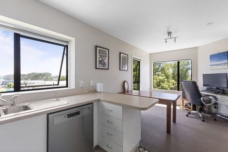 Photo of property in 2/10 Altair Place, Windsor Park, Auckland, 0632