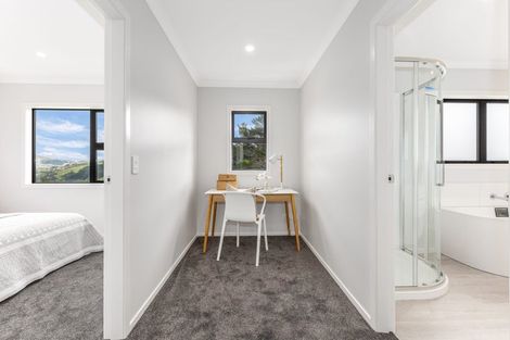 Photo of property in 128 Jamaica Drive, Grenada North, Wellington, 5028