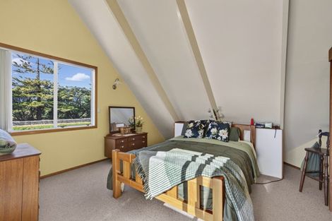 Photo of property in 87 Queen Street, Waitara, 4320