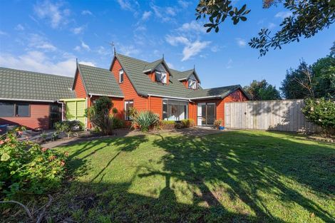 Photo of property in 19 Miro Road, Raumati South, Paraparaumu, 5032