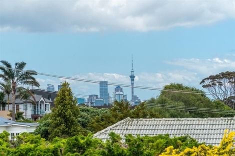 Photo of property in 1/48a Northboro Road, Belmont, Auckland, 0622