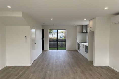 Photo of property in 1/12 Enderby Drive, Te Atatu Peninsula, Auckland, 0610