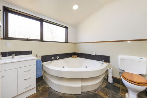 Photo of property in 79 Waterloo Crescent, Hokowhitu, Palmerston North, 4410