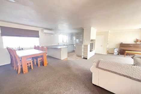 Photo of property in 47a Andrew Road, Howick, Auckland, 2010