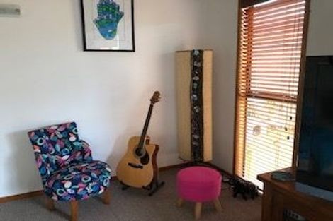 Photo of property in 3 Wolsley Avenue, Milford, Auckland, 0620