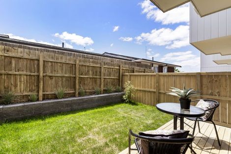 Photo of property in 7/155 Te Atatu Road, Te Atatu South, Auckland, 0610