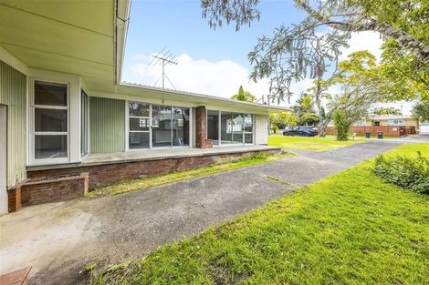 Photo of property in 14 Kayes Road, Pukekohe, 2120