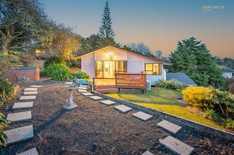 Photo of property in 5 Palmetto Place, Goodwood Heights, Auckland, 2105